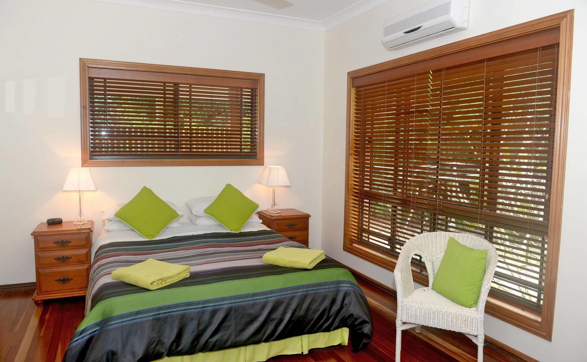 Hibiscus Lodge Bed & Breakfast Wongaling Beach Exterior foto