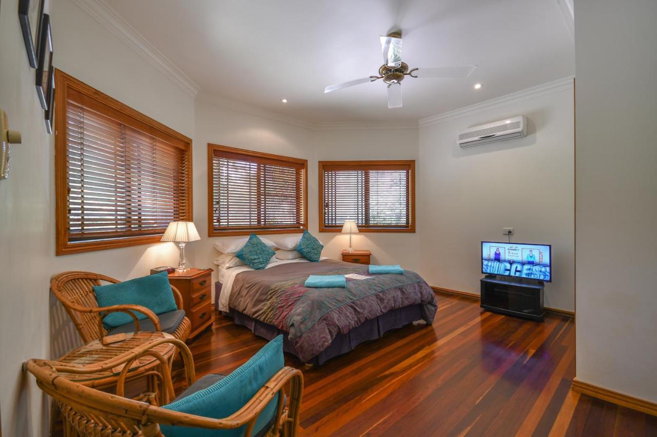 Hibiscus Lodge Bed & Breakfast Wongaling Beach Exterior foto